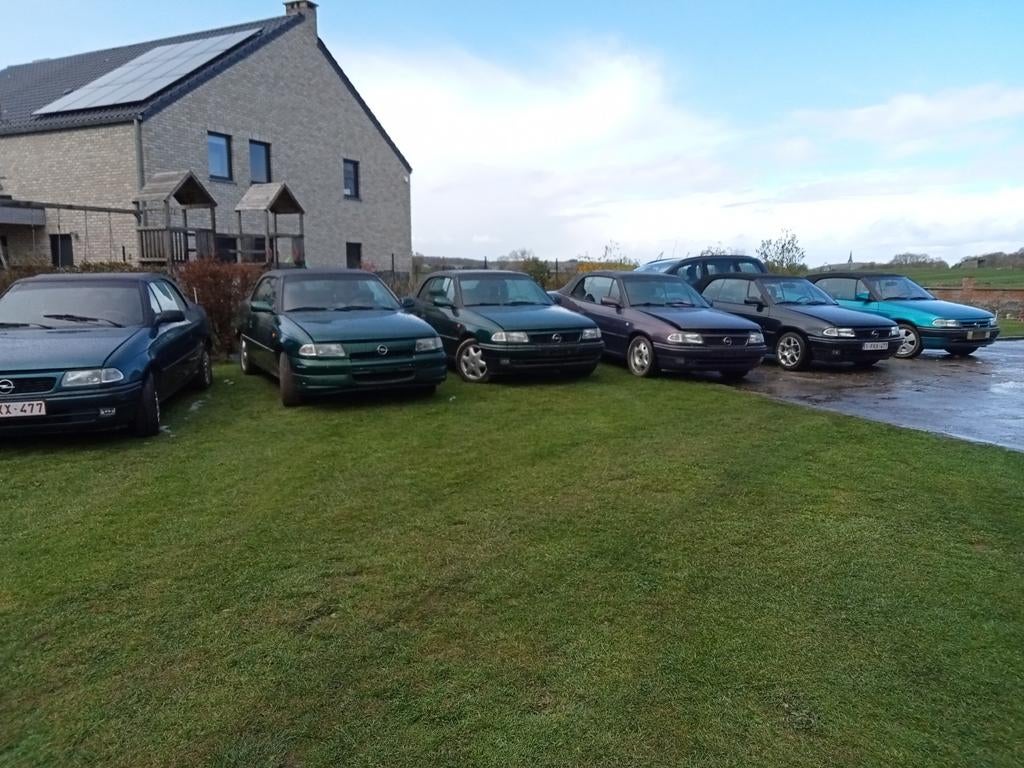 6 Opel Astra cabriolet van 1994 tot 1996. 0477813374, Auto's, Opel, Cabriolet, Particulier, Astra, Te koop