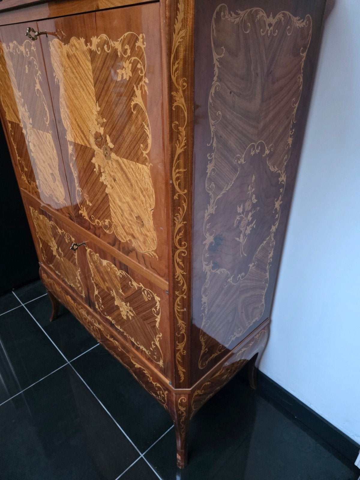 Louis XV-stijl marqueteriekast met inschuifdeuren – ca. 1930, Ophalen