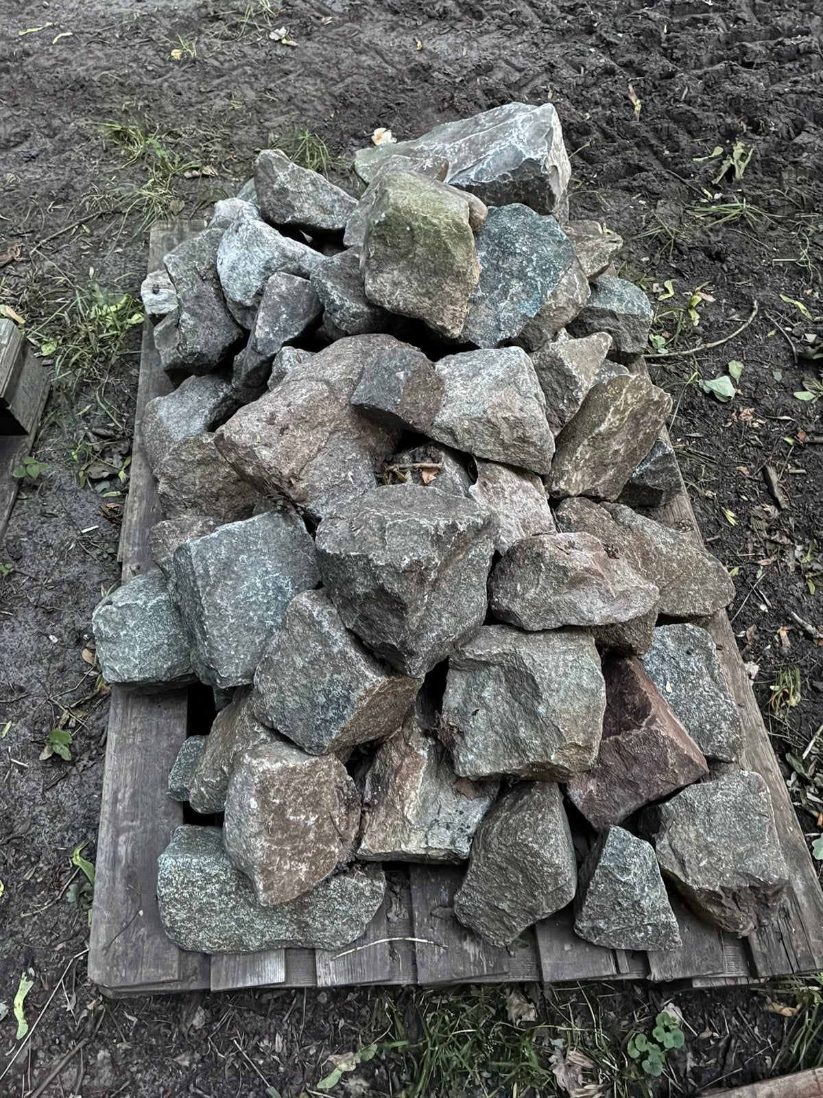 Natuursteen - porfier - graniet - kassei in ongelijke maten, Tuin en Terras, Ophalen, Gebruikt, Graniet, Kei