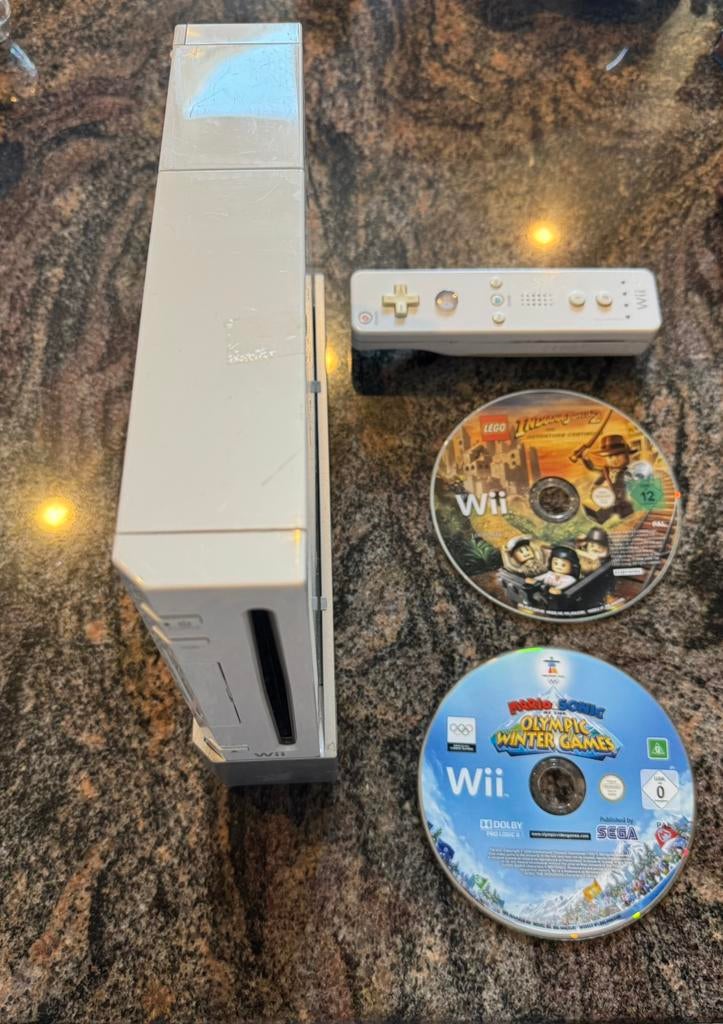 Wii plus games en bakje, Games en Spelcomputers, Spelcomputers | Nintendo Wii, Ophalen of Verzenden, Zo goed als nieuw