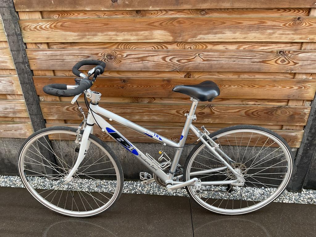 Dames sportfiets 24 Vitesse, Vélos & Vélomoteurs, Vélos | Femmes | Vélos de sport & de randonnée, Comme neuf, Enlèvement