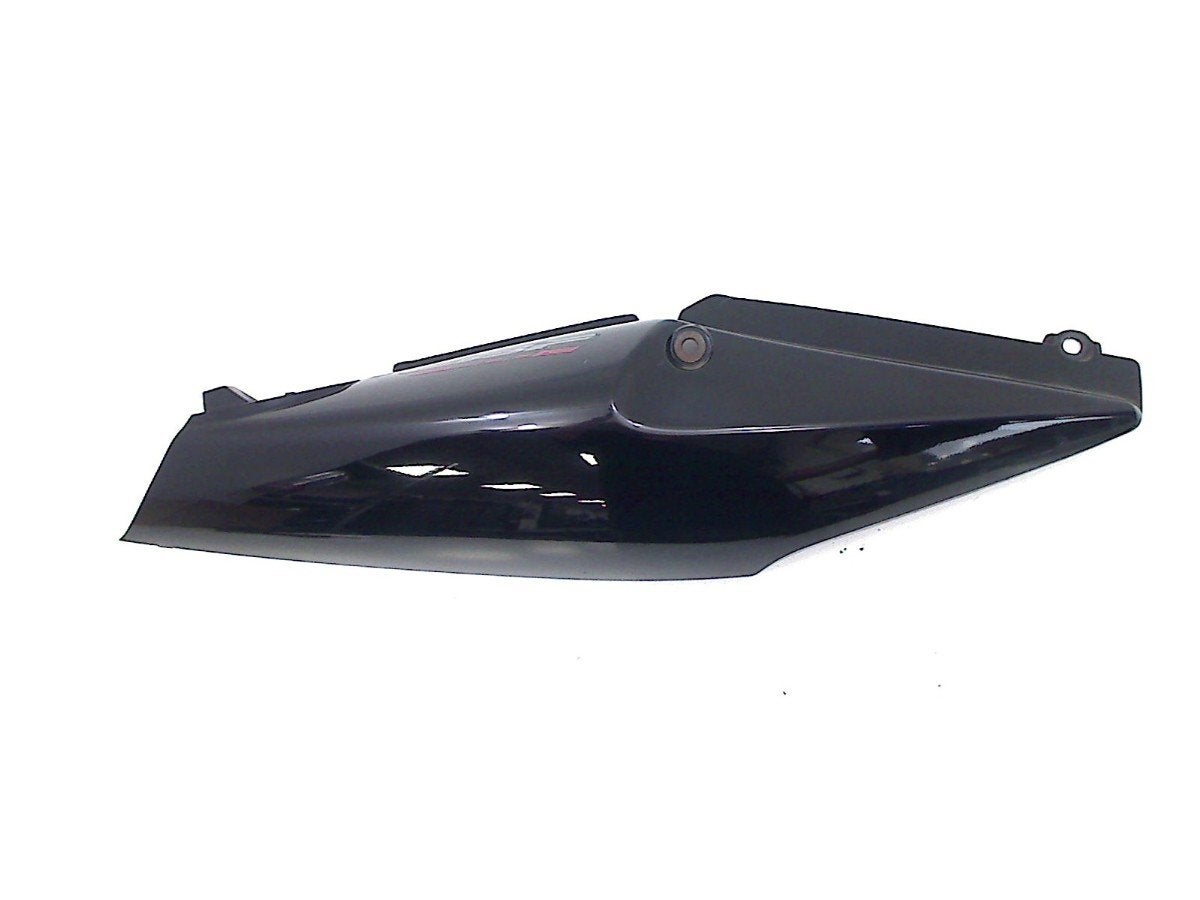 QUEUE DE CARENAGE GAUCHE Honda CBF 500 (77320-MERA-D000), Dhr. S. di Majo, Utilisé, Info@cama-motorparts.nl, P.J. Troelstraweg 8 8
3144 CX  MAASSLUIS, NL