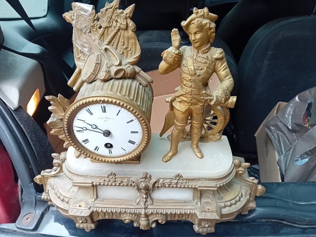 Ancienne  horloge  style napoleon, Enlèvement ou Envoi