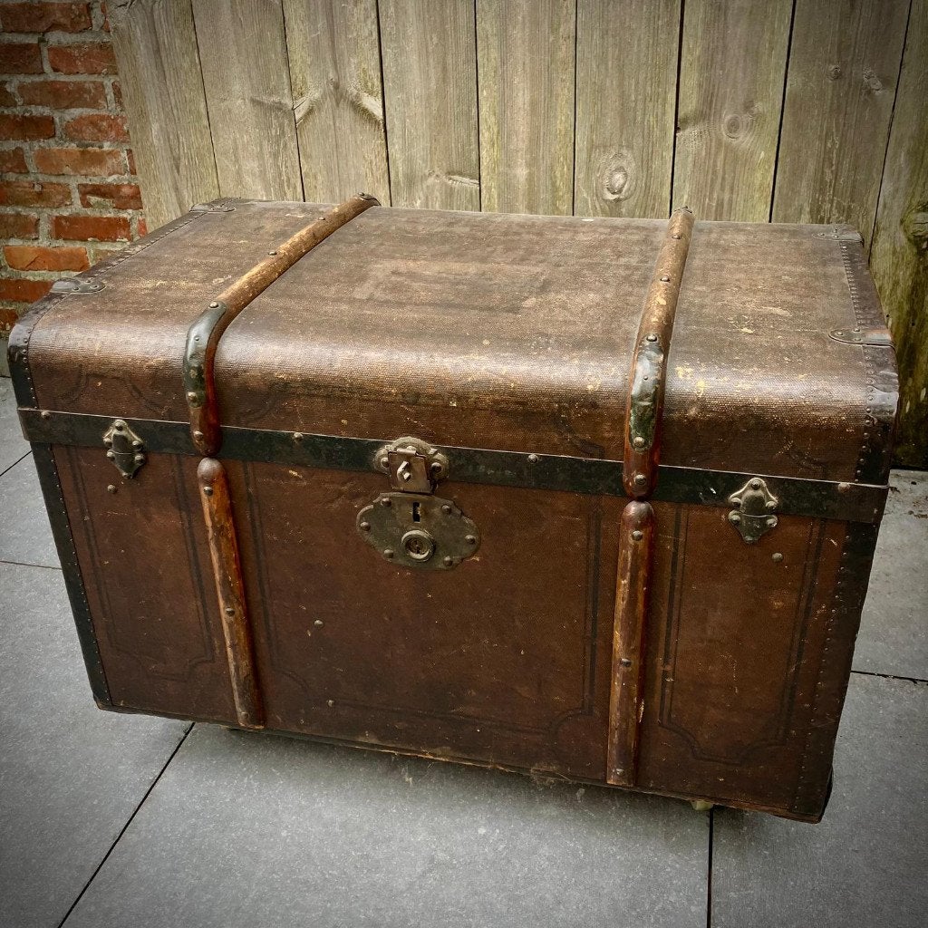 Antieke hutkoffer (Alb. Herrmann), Antiek en Kunst, Ophalen