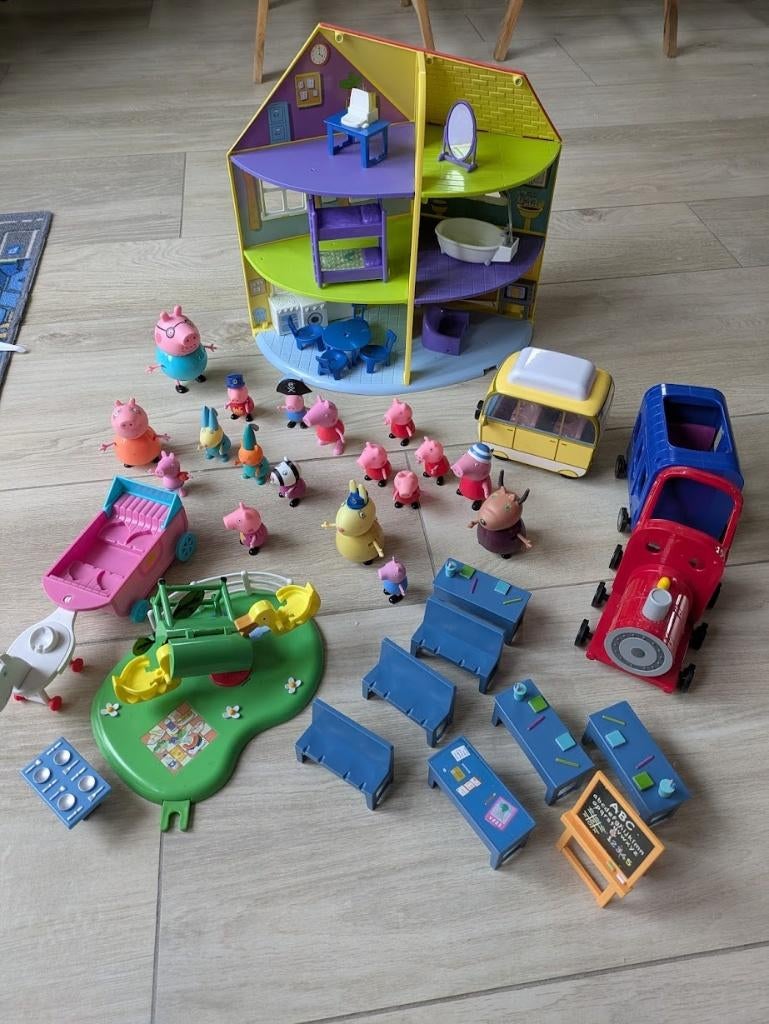 Lot Peppa Pig avec maison , figurines et accessoires, Enlèvement, Utilisé