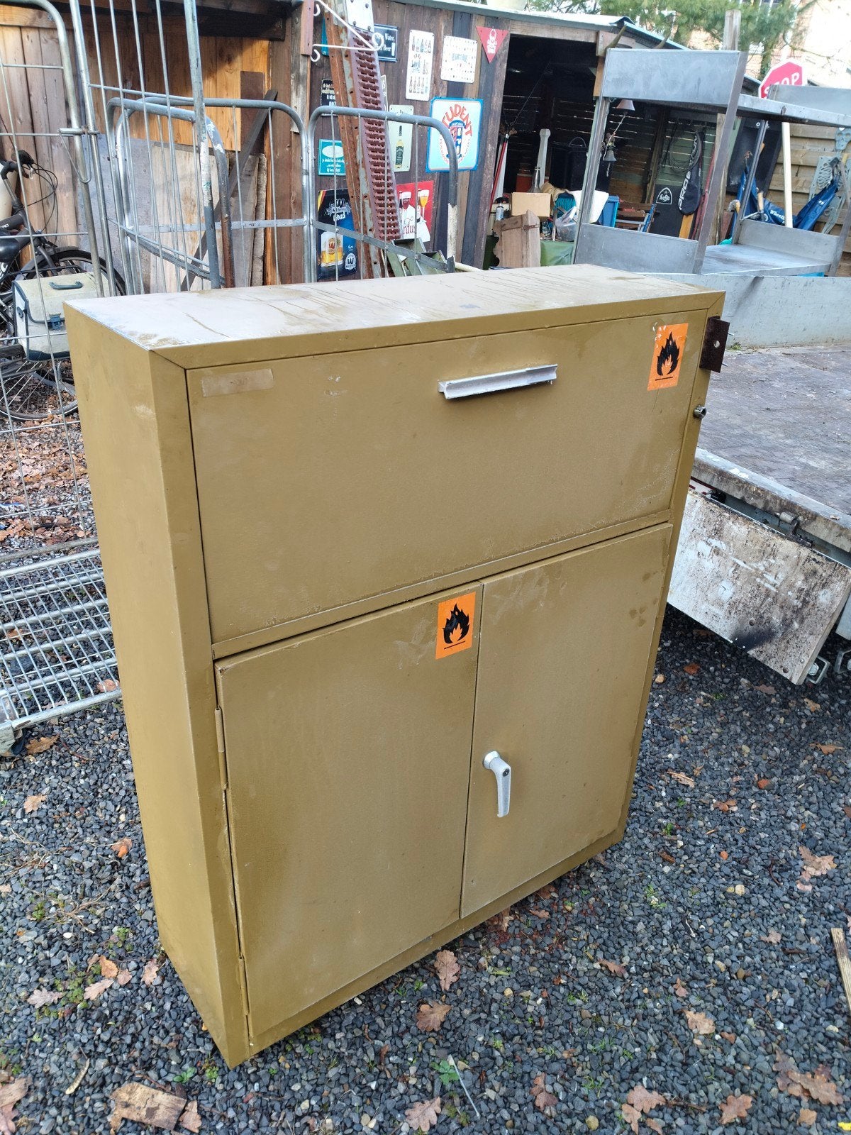 metalen kast op wieltjes, Huis en Inrichting, Ophalen