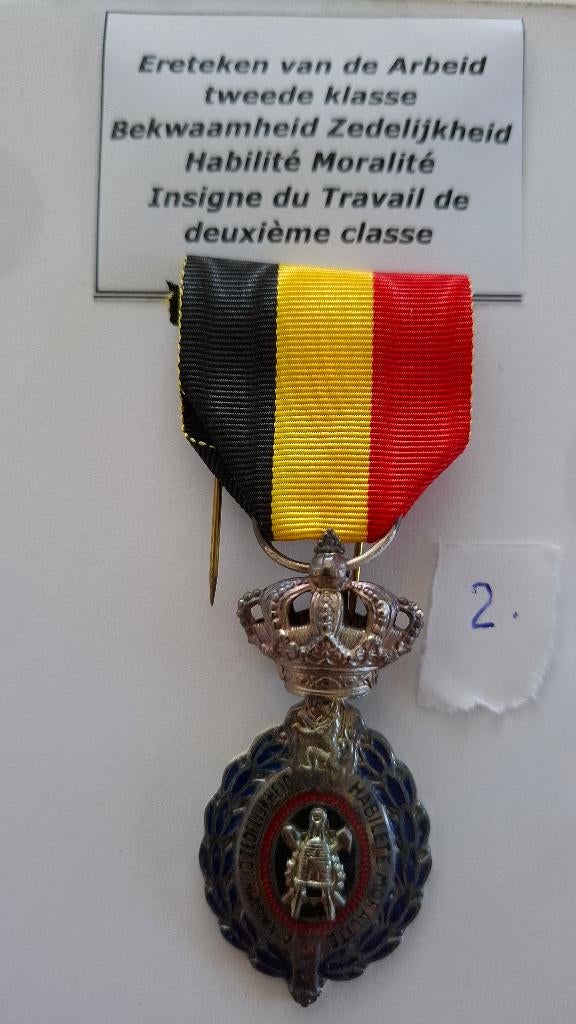 3 eretekens van de arbeid, 2de klasse, Ophalen of Verzenden
