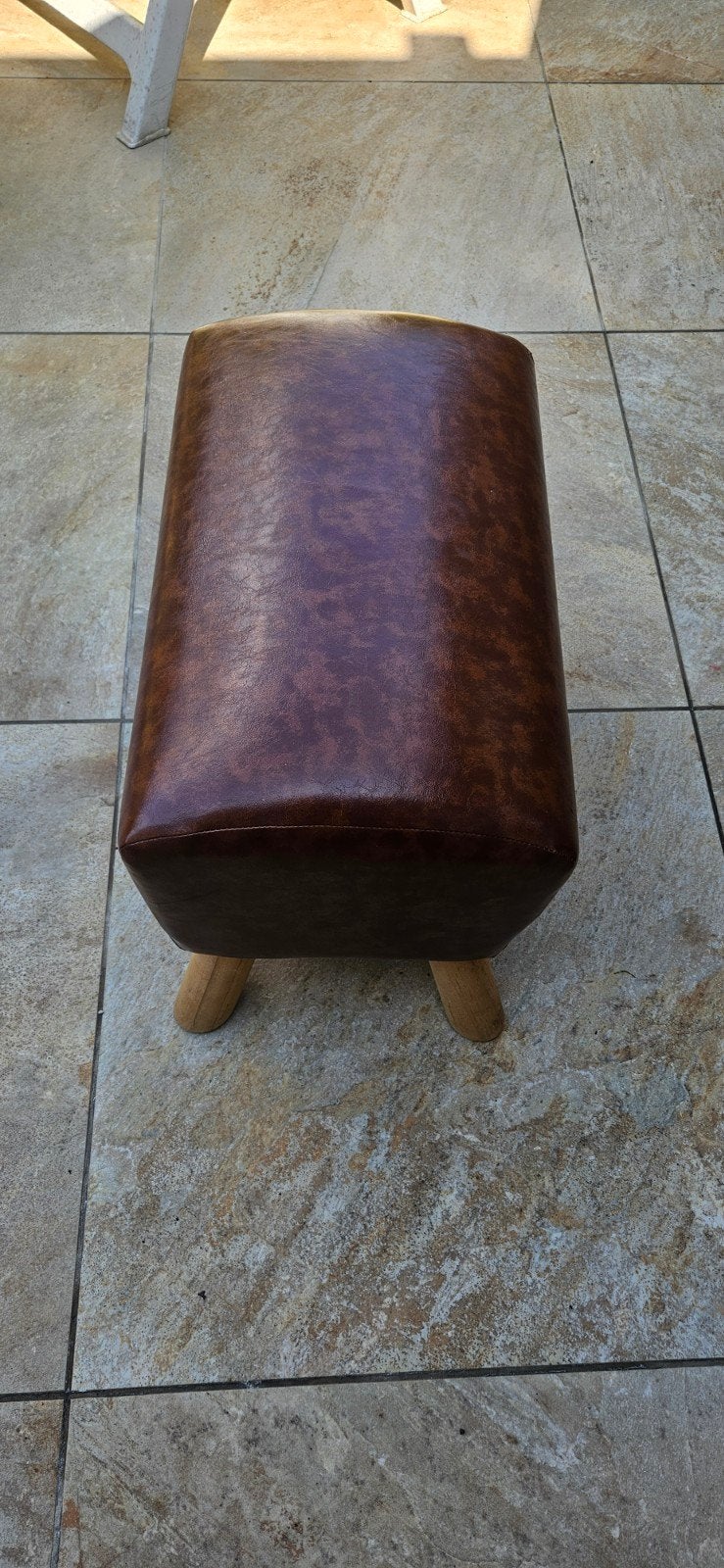 repose pied en cuir, Ophalen, Leer