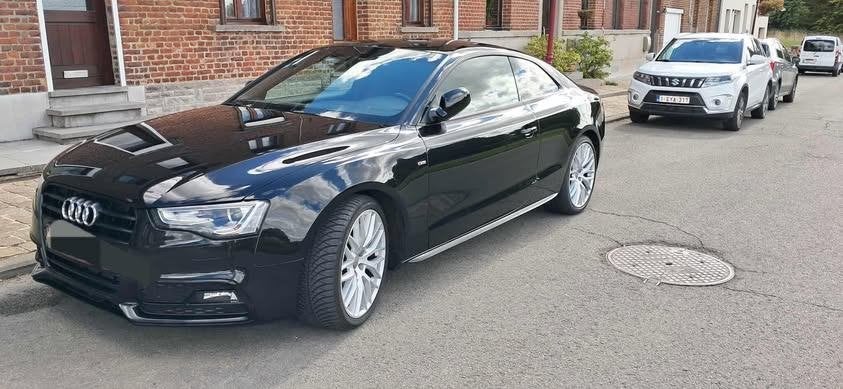 AUDI A5 COUPE essence 1.8 tfsi manuelle 2015 177600km, Autos, Achat, Boîte manuelle, Noir, 2 portes