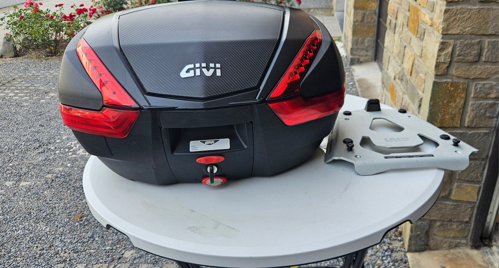 Top case Givi V47 Monokey, Ophalen