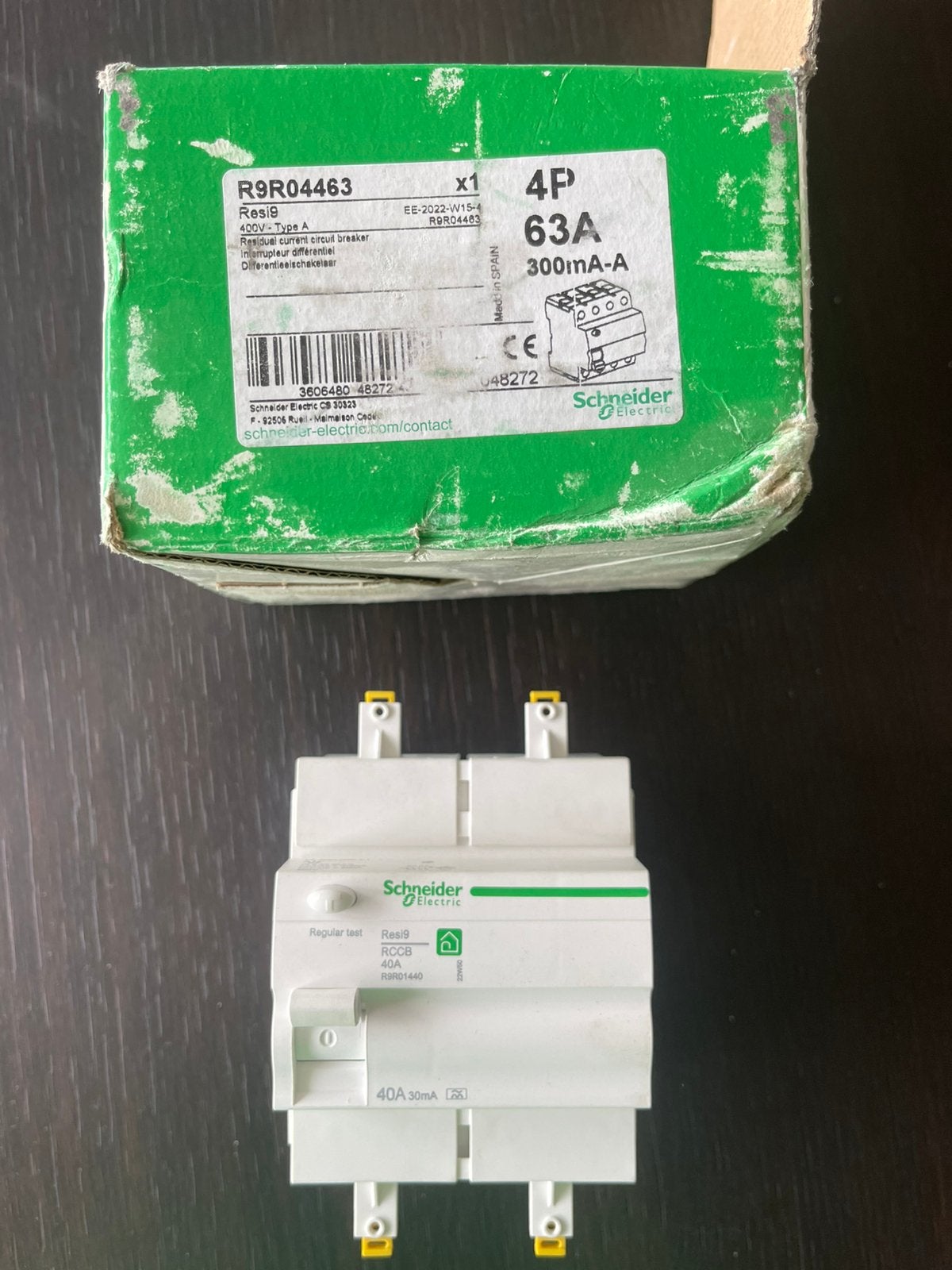 Differentieelschakelaar schneider, Ophalen, Nieuw