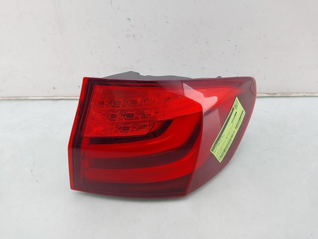 FEU ARRIÈRE DROIT 5 serie Touring (F11) (|63217203234|), Utilisé, BMW, Petuelring 130
80809  München, DE, Bayerische Motoren Werke AG