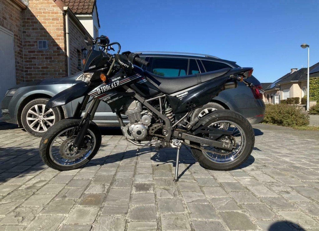 kawasaki D-tracker 125cc supermoto, Fietsen en Brommers, Ophalen, 125 cc, Zo goed als nieuw