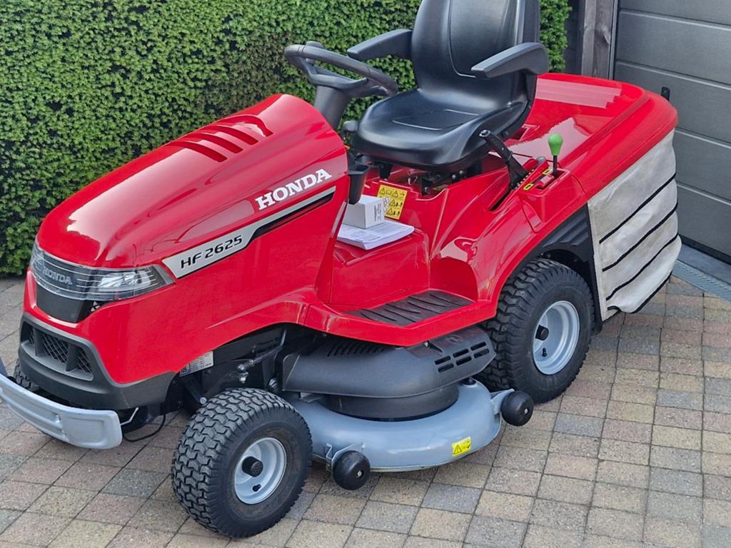 Zitmaaier honda hf2625hte met maaidek van 122 cm 25 pk  2023, Tuin en Terras, Zitmaaiers, Ophalen, Honda, Zo goed als nieuw, 120 cm of meer