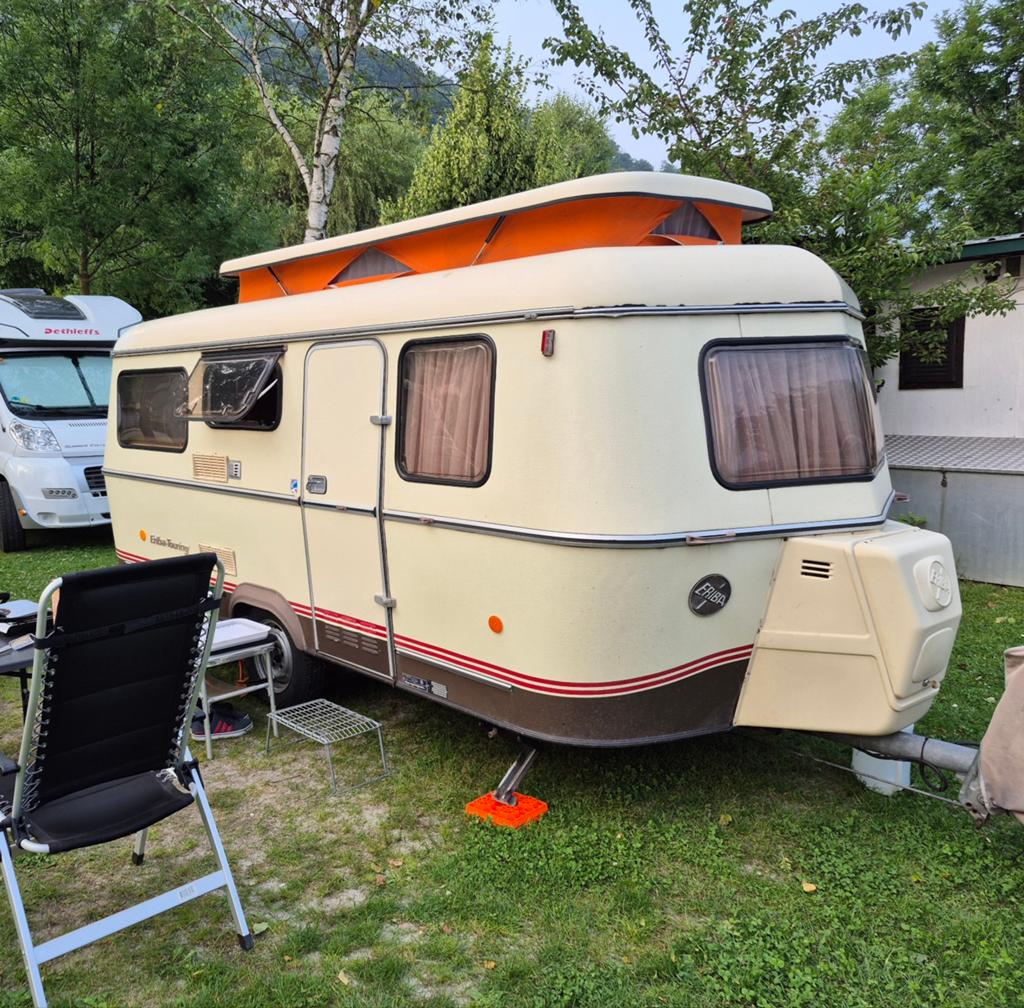 Eriba troll, Caravans en Kamperen, Caravans, Particulier, tot en met 4, Eriba, Dwarsbed, 5 tot 6 meter, Disselslot, Gascomfoor