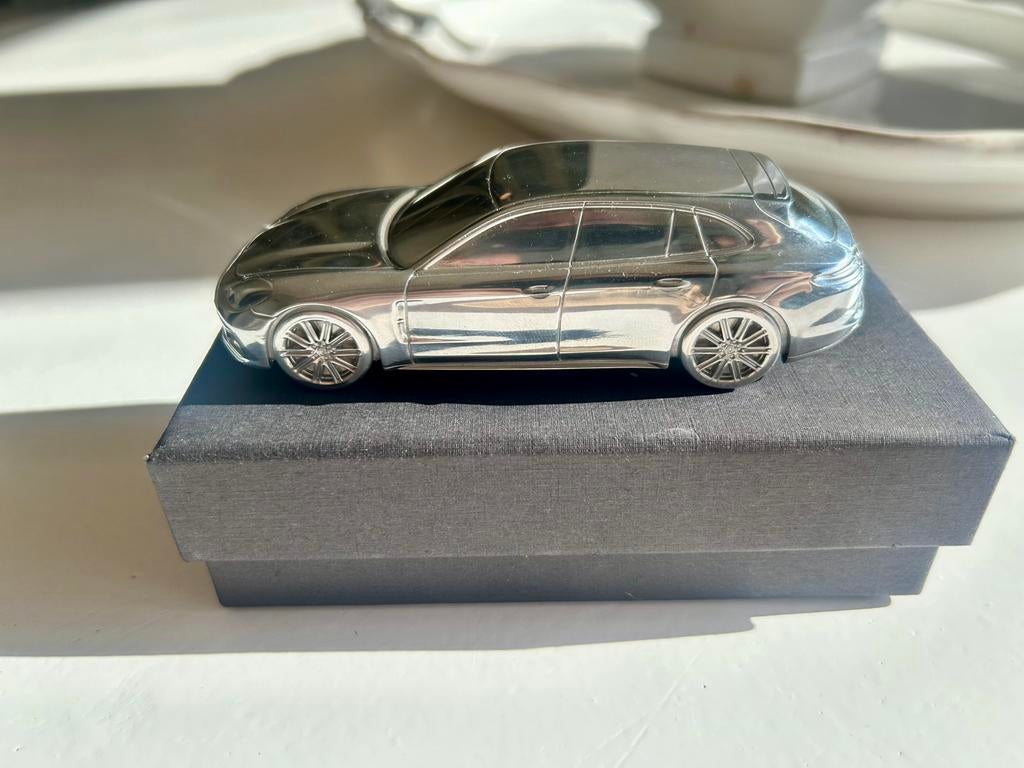 Porsche Panamera Turbo et Turismo en édition limitée, Enlèvement ou Envoi, Comme neuf