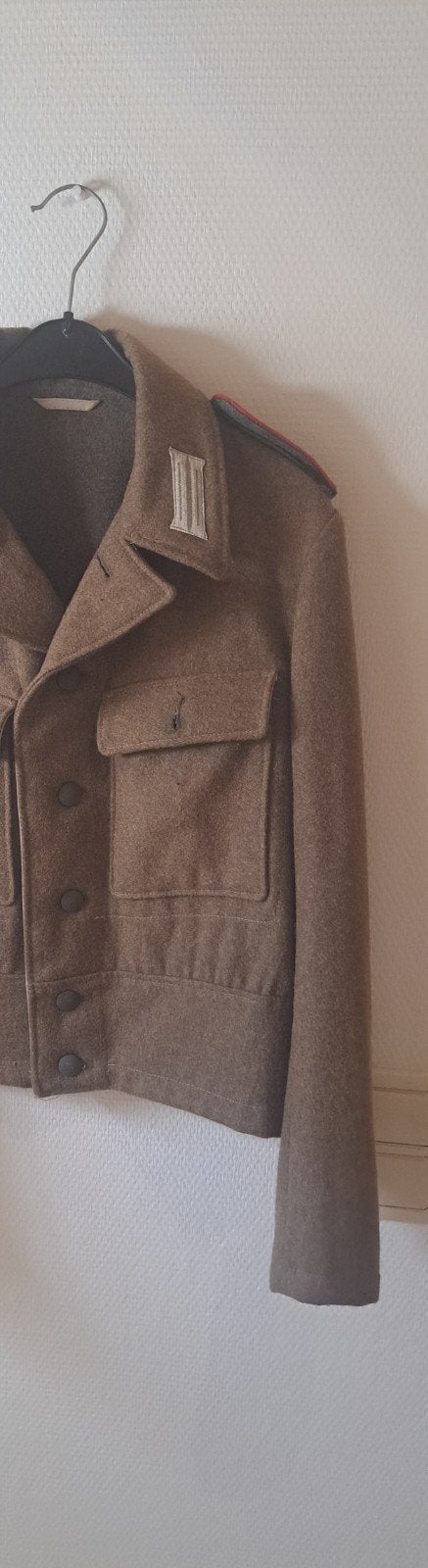 Uniform/jas AH, Verzamelen, Ophalen