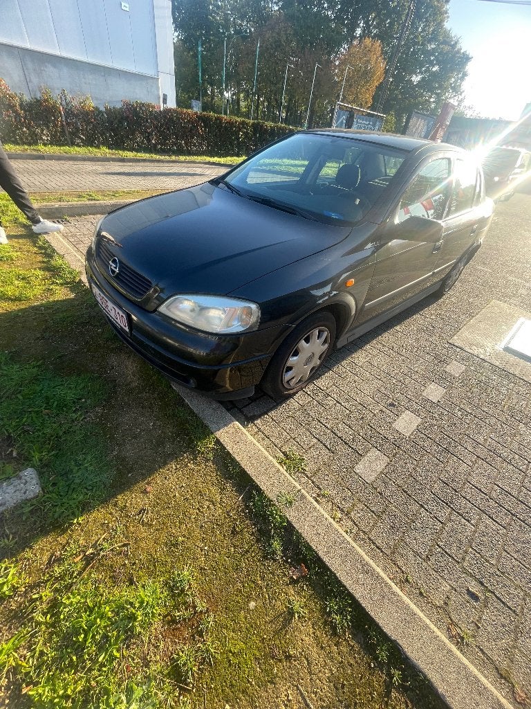 Opel Astra 1600 benzine automaat, Autos, Achat, 4 portes, Noir, Berline