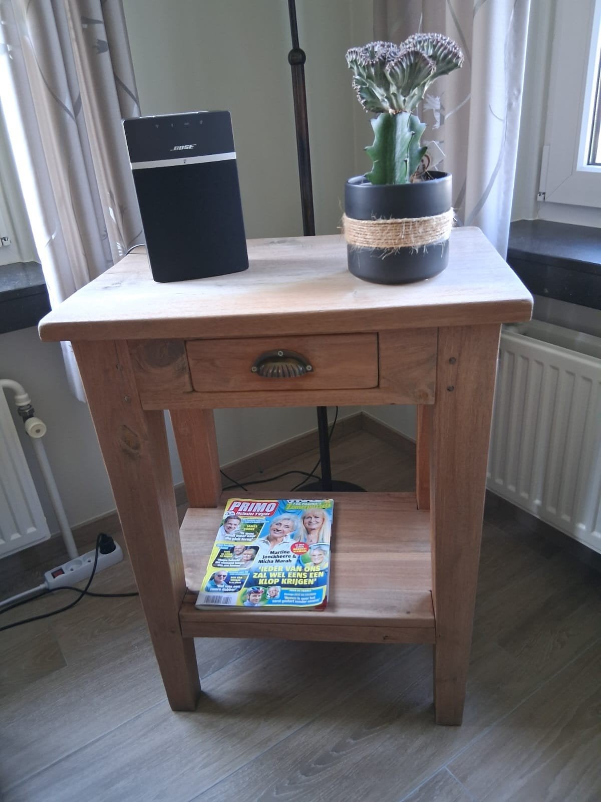 Teak kastje, Enlèvement