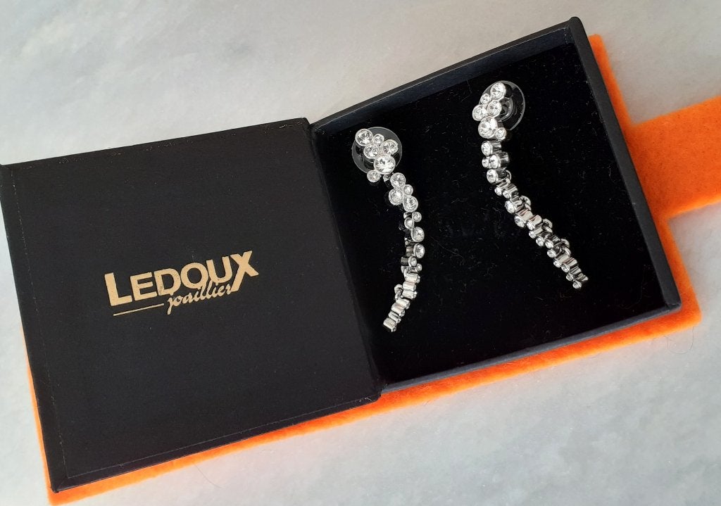 oorstekers zilver met diamantjes Ledoux Joaillier, Nieuw, Ophalen of Verzenden, Knopjes of Stekers, Zilver