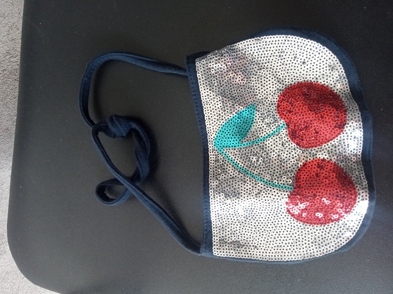 Stoffen handtasje kersjes met pailletten, Ophalen, Gebruikt