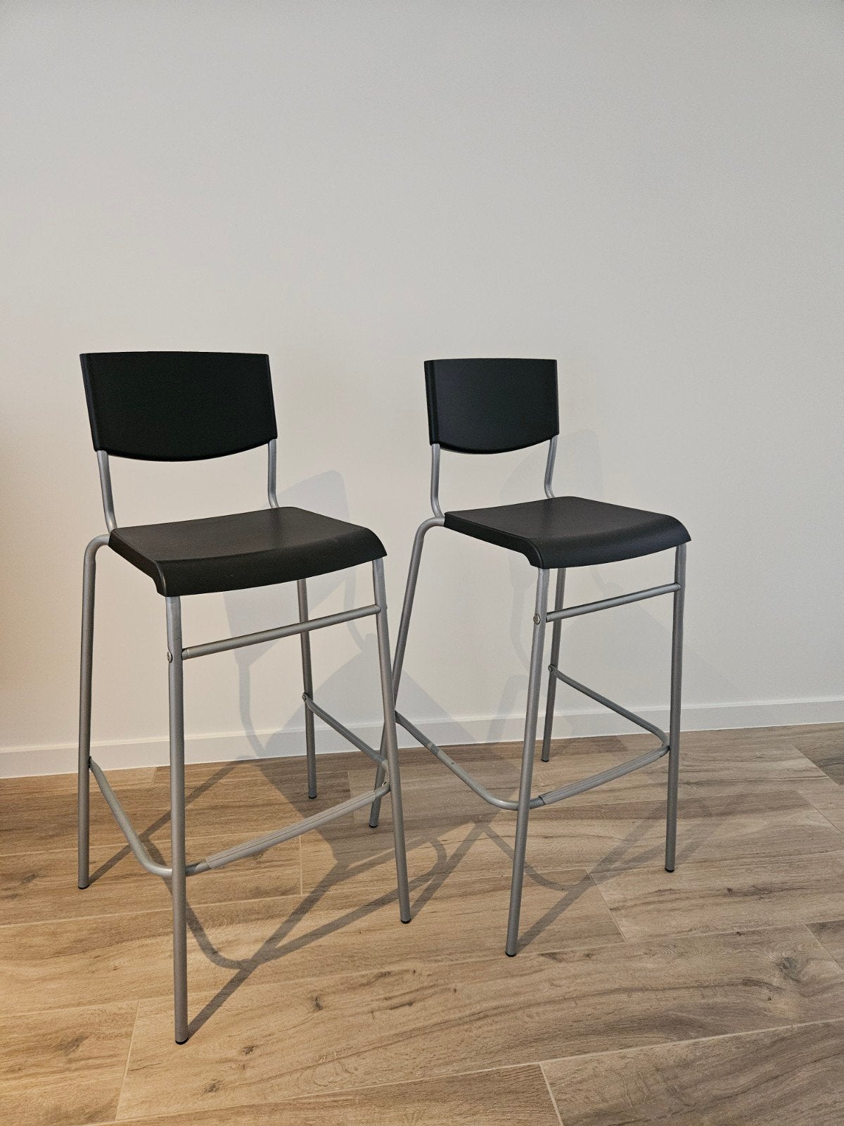 Twee krukken Ikea stig, Huis en Inrichting, Ophalen, 60 tot 90 cm, Zo goed als nieuw, Metaal