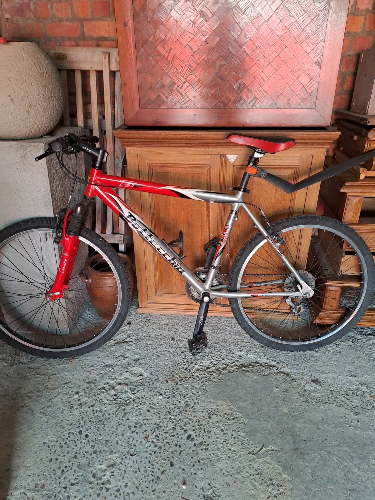 Citybike Bottecchia. Nieuwe blokremmen, banden te vervangen., Fietsen en Brommers, Ophalen