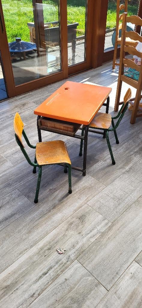 Bureau + 2 chaises enfant, Enlèvement, Utilisé