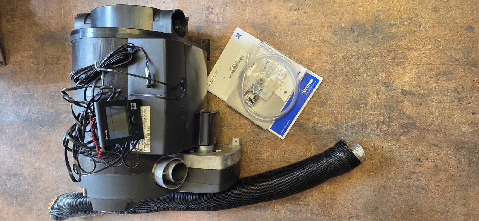 poêle Truma, chaudière COMBI 6,12V-30MB avec CP-PLUS, Caravanes & Camping, Enlèvement, Comme neuf