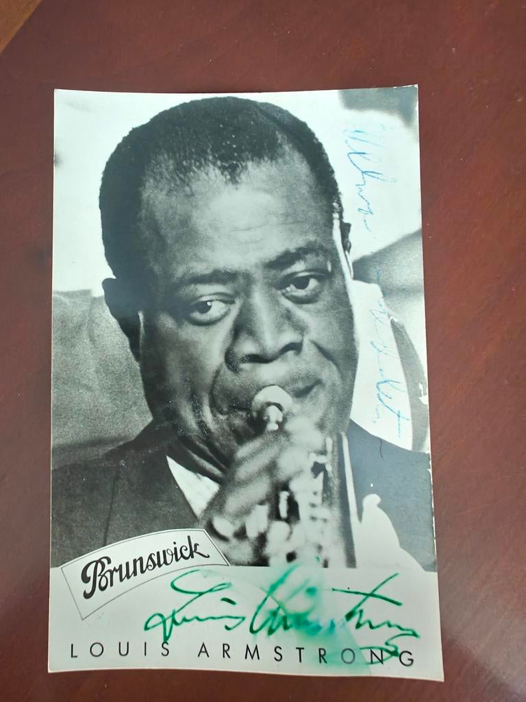 Gesigneerd kaartje door Louis Armstrong, Ophalen