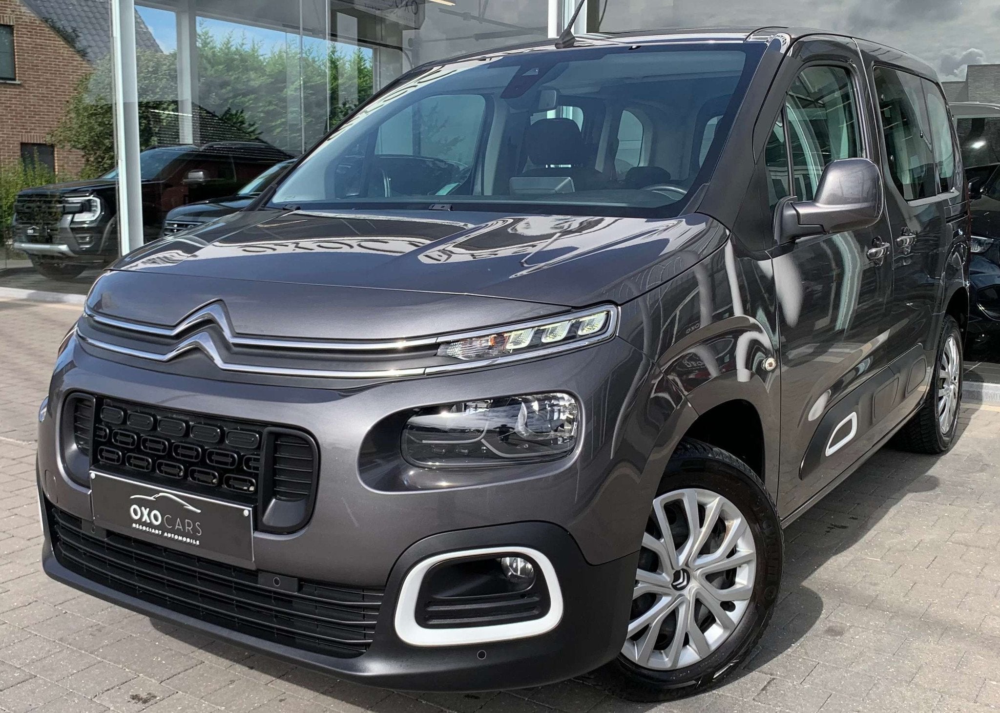 Citroën Berlingo 1.2 ESSENCE LIVE 110CV / 5 PLACES / GRAND, Autos, Argent ou Gris, Achat, Euro 6, Entreprise