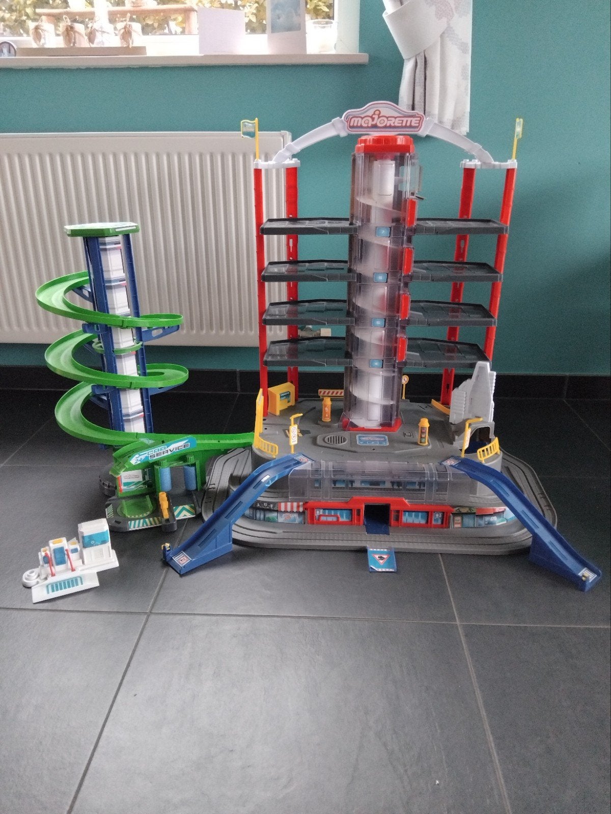 Parkeergarage gratis, Enlèvement, Pièces