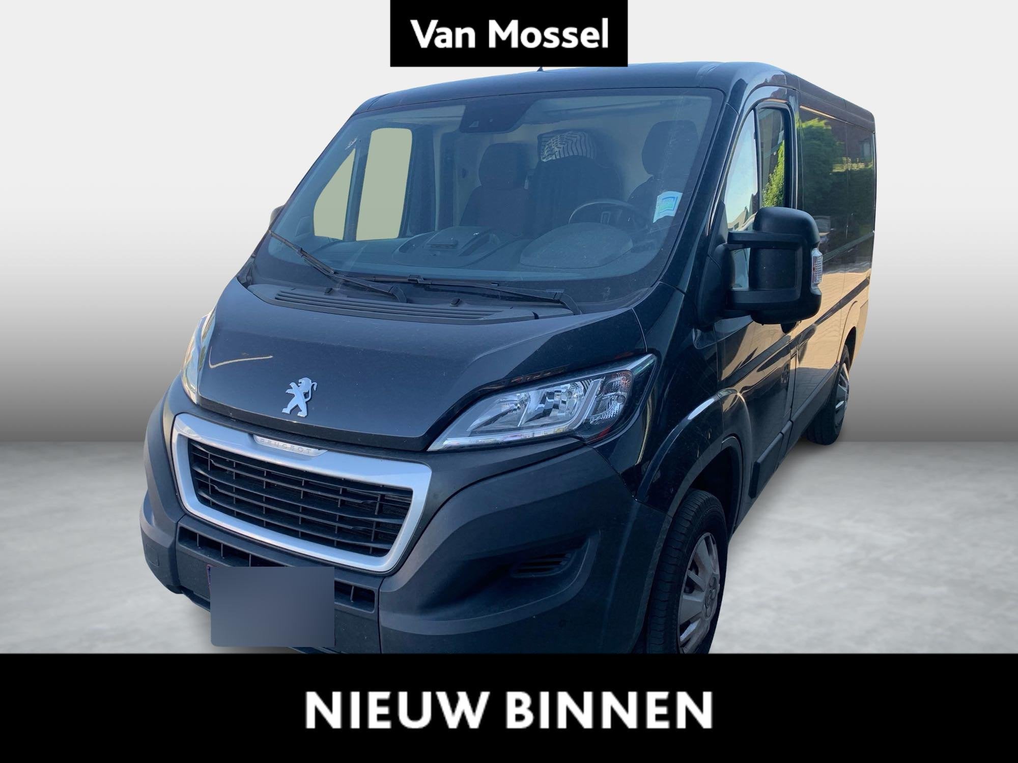 Peugeot Boxer 2.2 BlueHDi S&S 140 Premium 335 L2H1, Argent ou Gris, 4 portes, Entreprise, 3 places