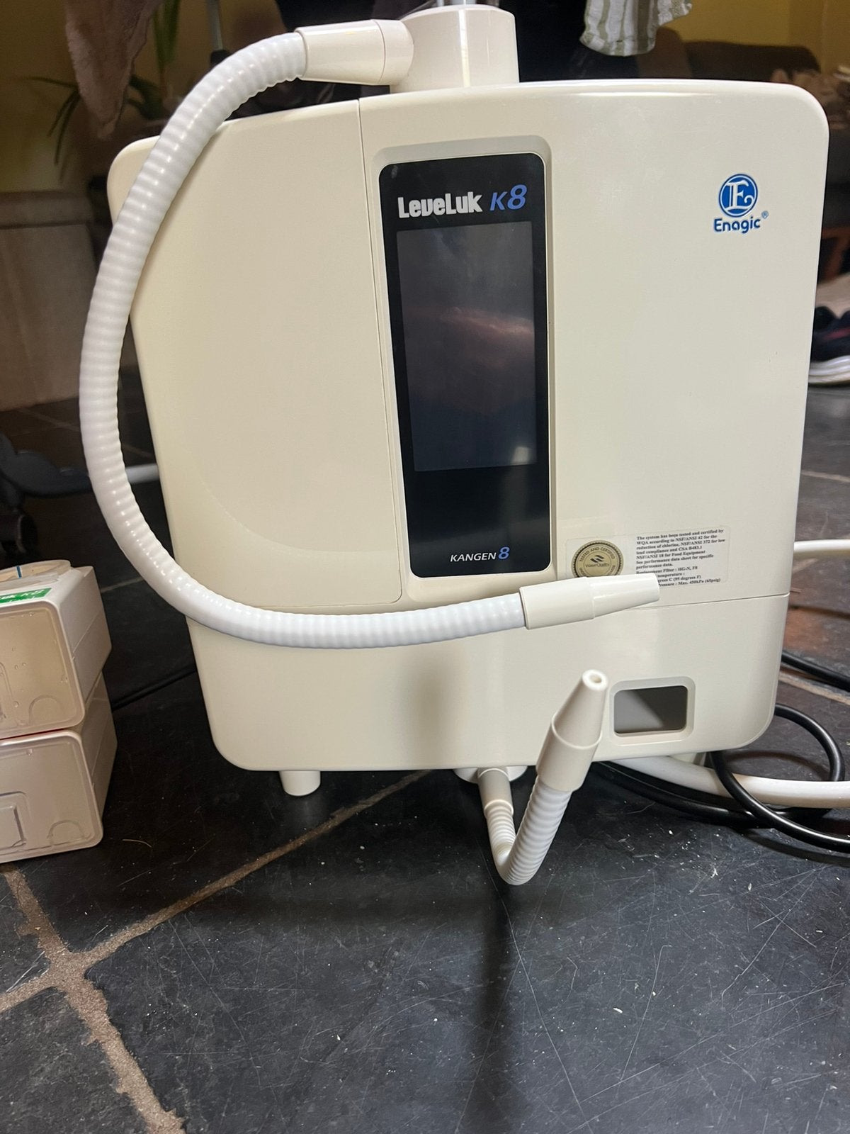 Enagic LeveLuk K8 Kangen 8 waterionisator — €999, Ophalen, Zo goed als nieuw