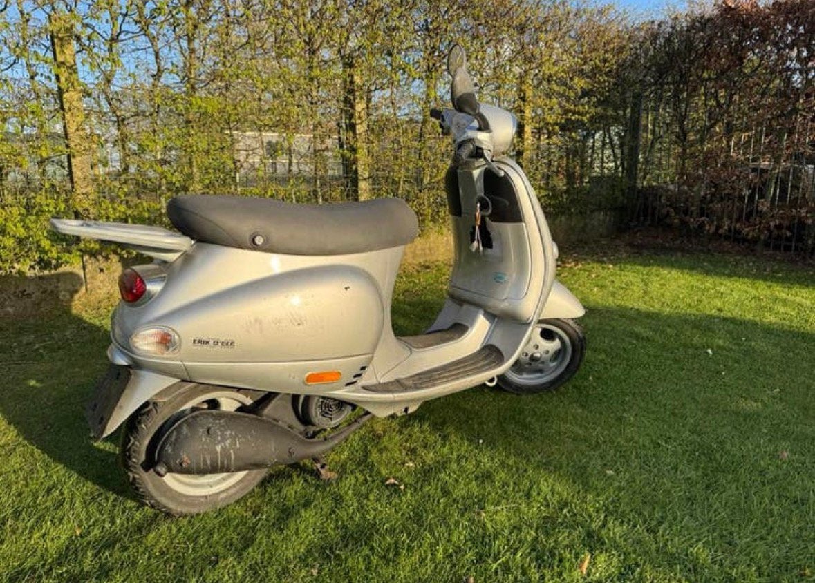Vespa piaggio ET4 125cc automatique, Motos, Scooter, Occasion, Particulier, Automatique
