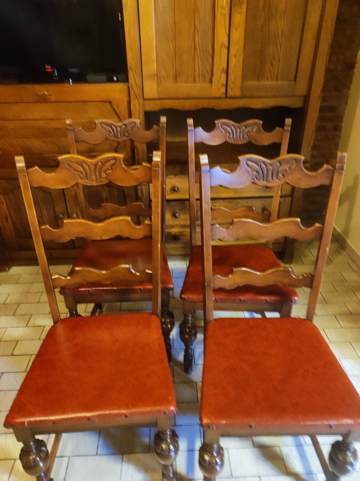 chaises de cuisine, Enlèvement