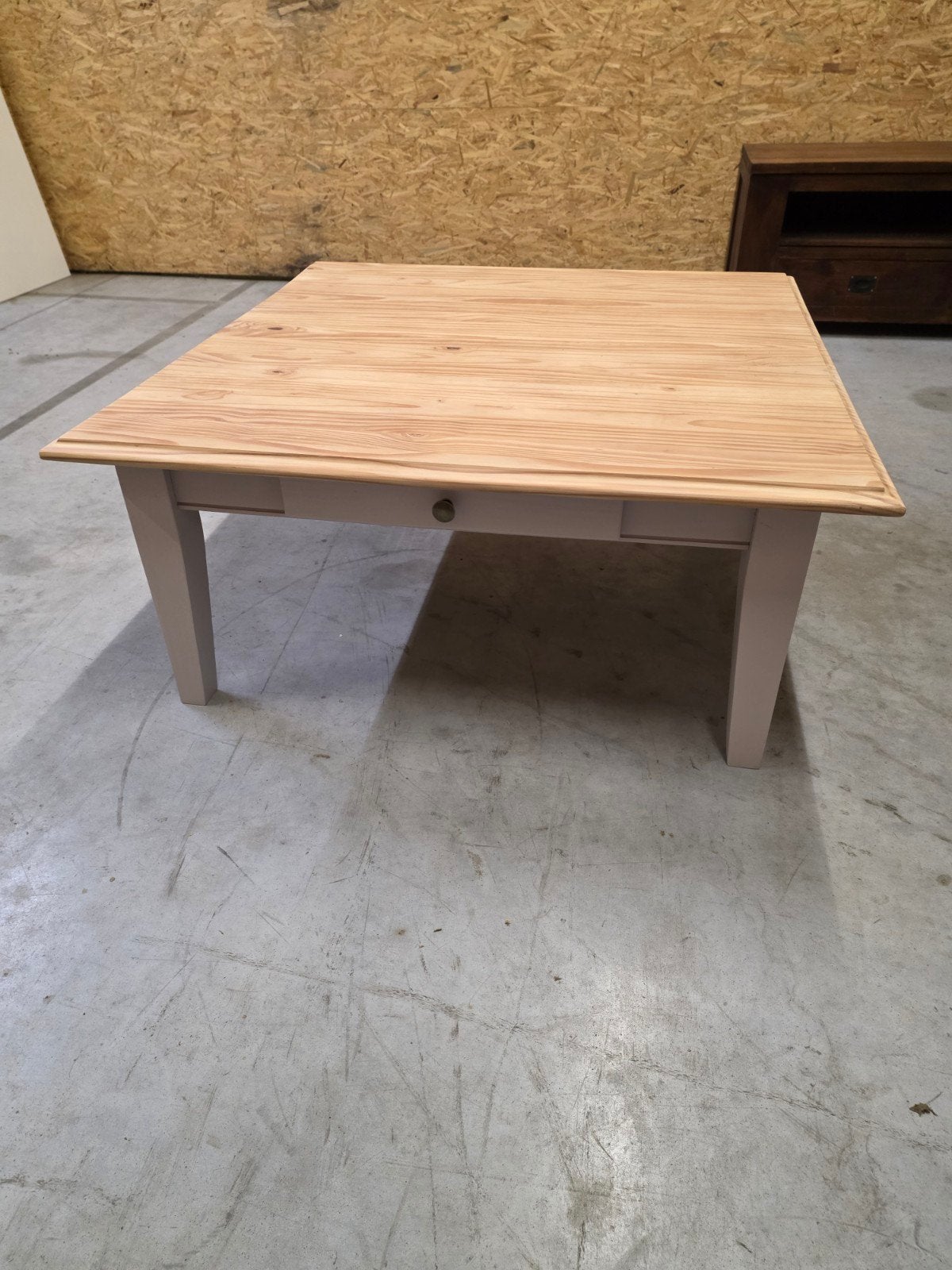 Prachtige grote massief grenen salontafel 1mx1m.als nieuw., Huis en Inrichting, Tafels | Salontafels, Ophalen