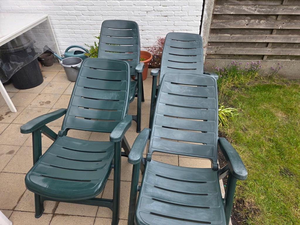 4 groene tuinstoelen, Ophalen, Gebruikt, Plastic, Verstelbaar