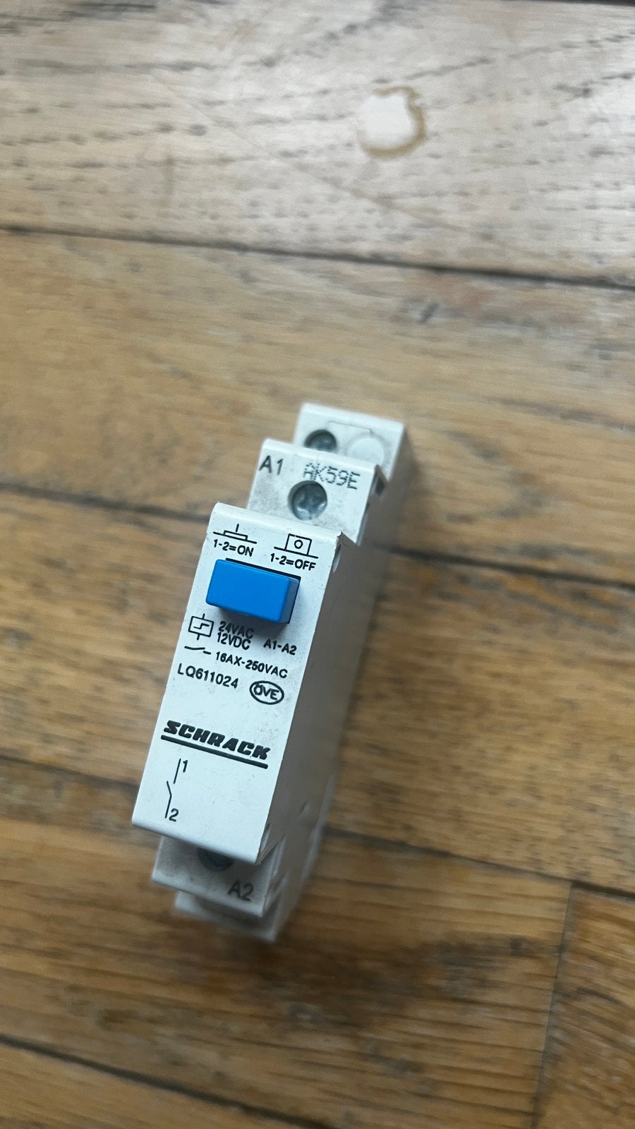 10pieces: permutateur schrack basse tension, Doe-het-zelf en Bouw, Ophalen of Verzenden, Zo goed als nieuw, Overige merken, Relais