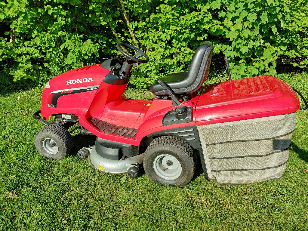 Tondeuse autoportée Honda 2417, Jardin & Terrasse, Tondeuses autoportées, Utilisé, 90 à 120 cm, Démarrage électrique, Sac de ramassage