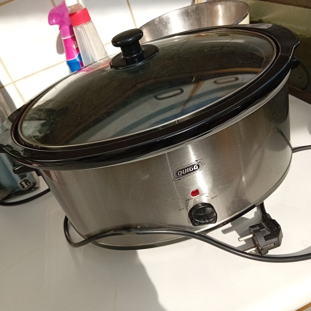 Cocotte mijoteuse 220volts, Maison & Meubles, Cuisine | Casseroles & Poêles, Enlèvement, Utilisé, Cocotte