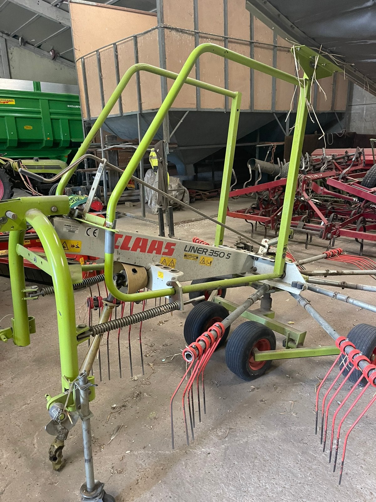 Hark en hooikeerder Claas super staat, Enlèvement, Moissonneuse