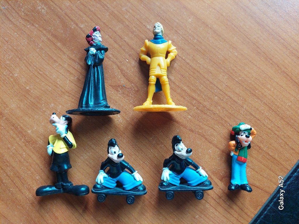 6 figurines Disney des années 90 en PVC, Collections, Enlèvement ou Envoi, Dingo ou Pluto, Comme neuf, Statue ou Figurine