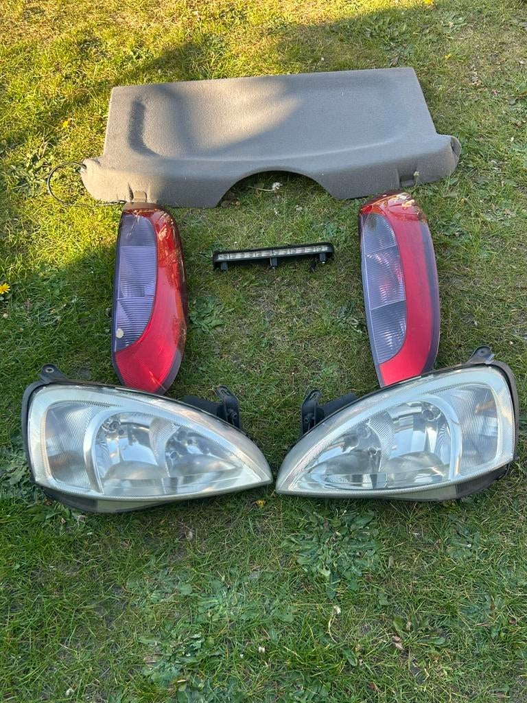 Set voor opel corsa 1,2 2001 100€, Autos : Pièces & Accessoires, Éclairage, Enlèvement ou Envoi, Opel