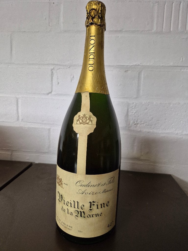 Bouteille Magnum rare (150 cl) Vieille Fine de la Marne, Collections, Pleine, Comme neuf, Champagne, Enlèvement