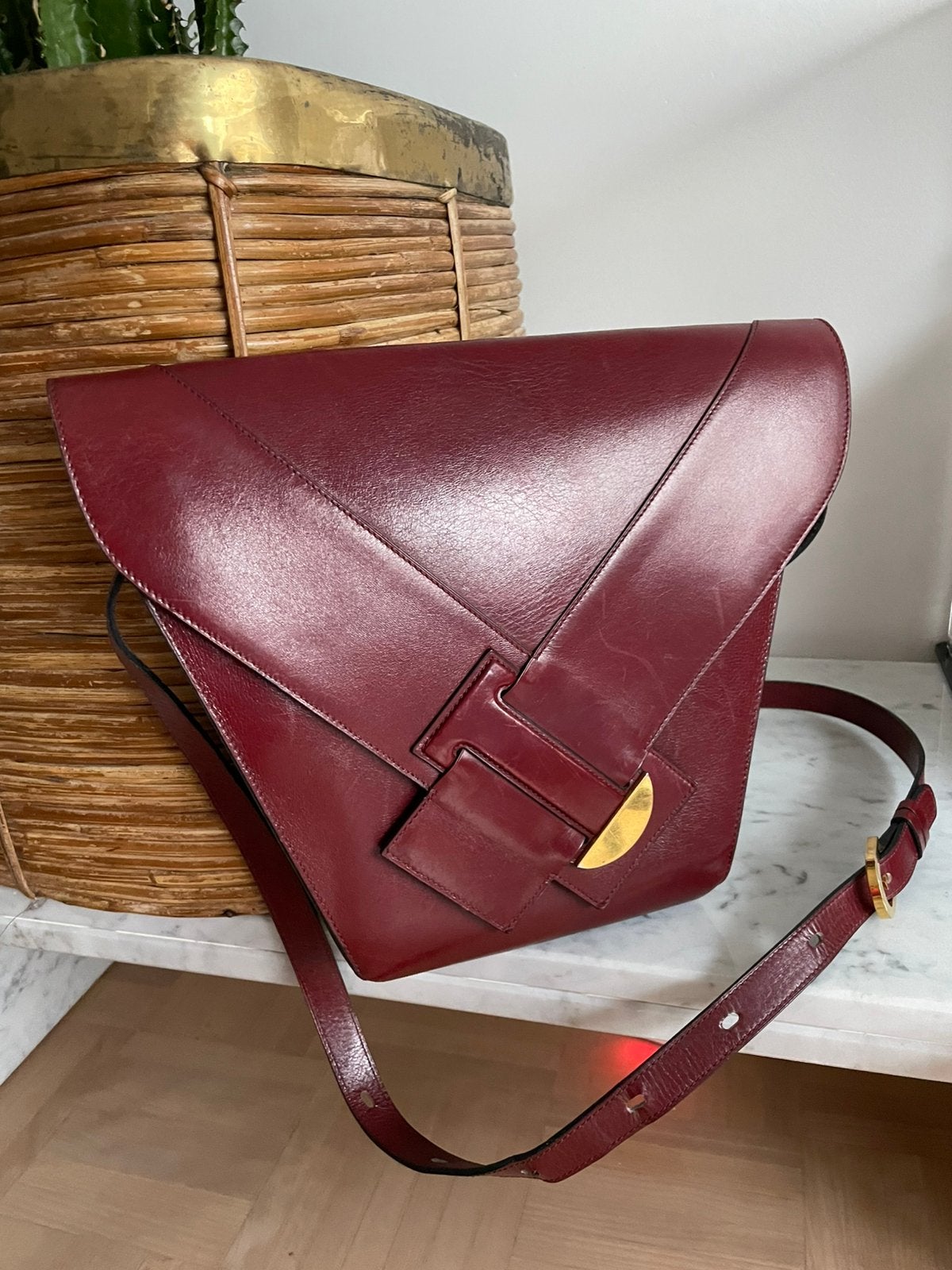 Sac à main Delvaux, Bijoux, Sacs & Beauté, Sacs | Sacs à bandoulière, Enlèvement ou Envoi, Comme neuf