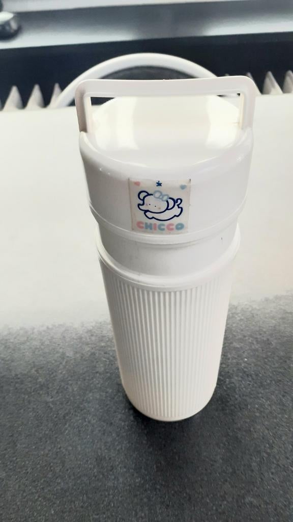 Goed hersluitbare thermos voor babyflesjes in warm te houden, Kinderen en Baby's, Ophalen