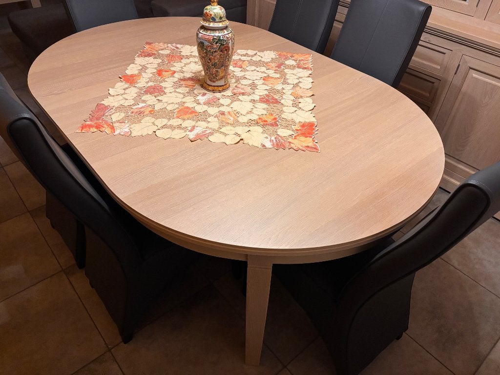 Table à manger, 100 à 150 cm, Enlèvement, Utilisé, Ovale