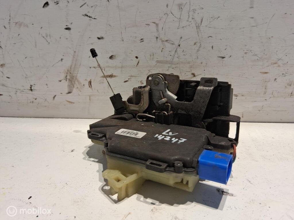 Portierslot LV Seat Ibiza 6L 1.4-16V ('02-'09) 3B1837015AM, Gebruikt, Ophalen of Verzenden, Seat, Seat