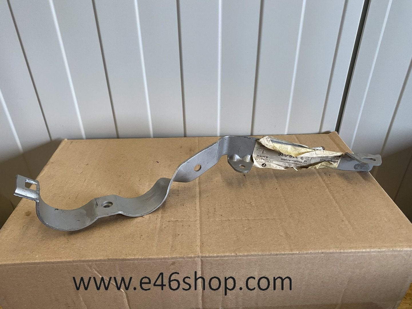 UITLAATSTEUN BMW E38 730D OE 18212248036, Autos : Pièces & Accessoires, Neuf, -, -, Enlèvement ou Envoi